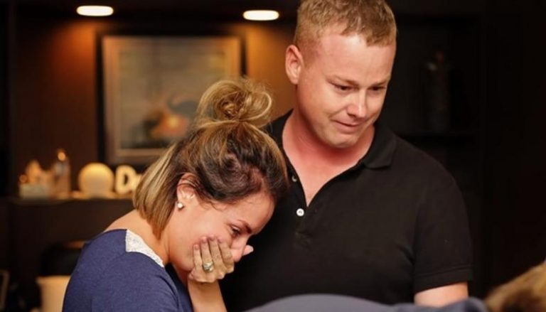 A fiatal nő képtelen volt teherbe esni, majd este 10-kor kapott egy telefonhívást a nővérétől: “csináljunk egy gyereket”