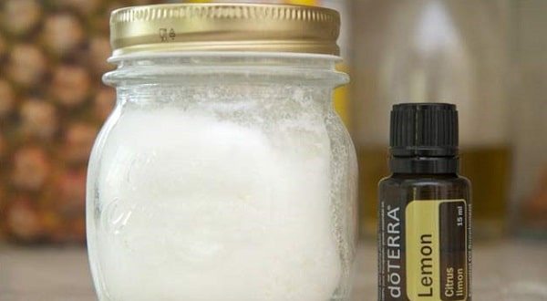 Egy kolléganőmtől lestem el a házi öblítő receptjét: méterekre körülleng az illat, amerre csak megyek