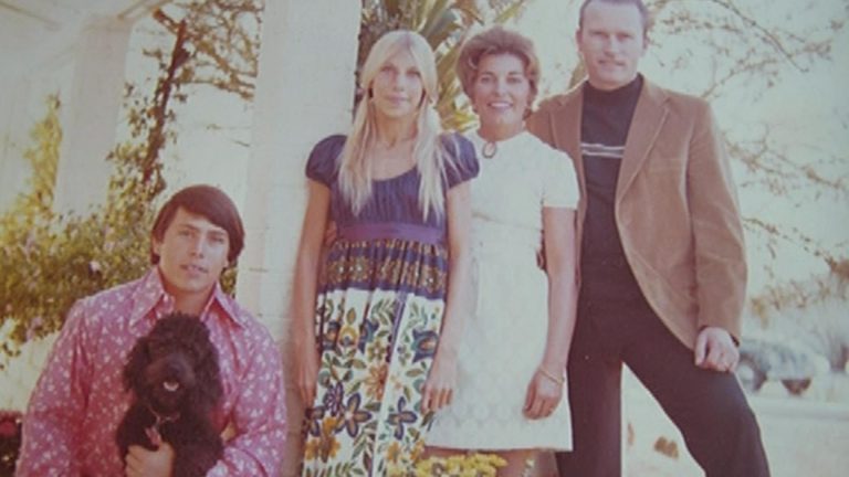 44 évvel ezelőtt találkozott utoljára imádott feleségével: négy évtized múltán házfelújítás közben elbontanak egy falat