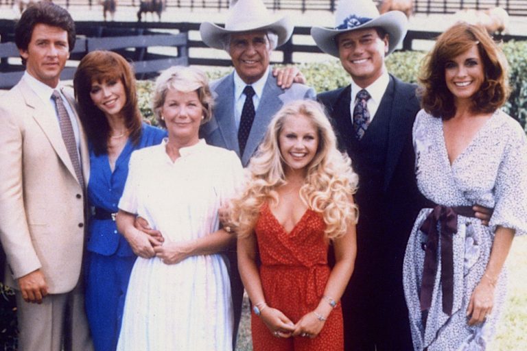 Évtizedeket is letagadhat a korából a Dallas két legnépszerűbb női szereplője (új fotók)