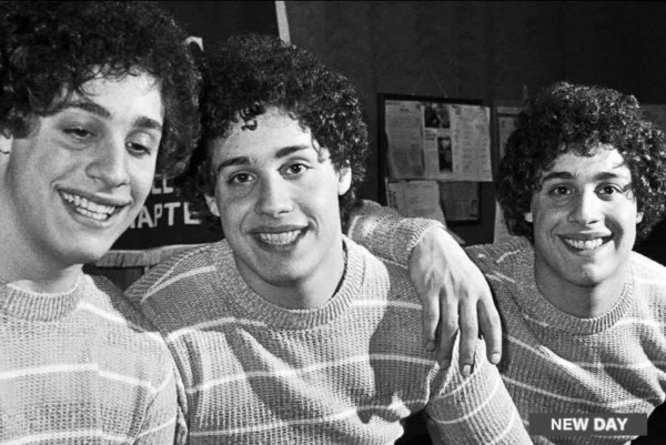 A Hármas ikreket elszakítják, külön-külön nőnek fel. Egyikük a főiskolán beleborzong, hogy már mindenki jól “ismeri”