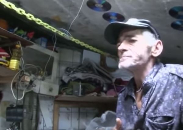 20 éve élnek egy csatornában: dobtunk egy hátast, amikor megmutatták az otthonukat