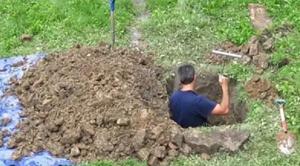 Kegyetlen dolgot tett a szomszéd! Mikor a férfi észrevette, forogni kezdett vele a világ!