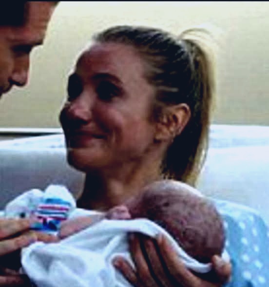 Cameron Diaz 51 évesen második gyermekét hozta világra! Az internet népe azonban nem fogadta ilyen lelkesen a gólyahírt 😓