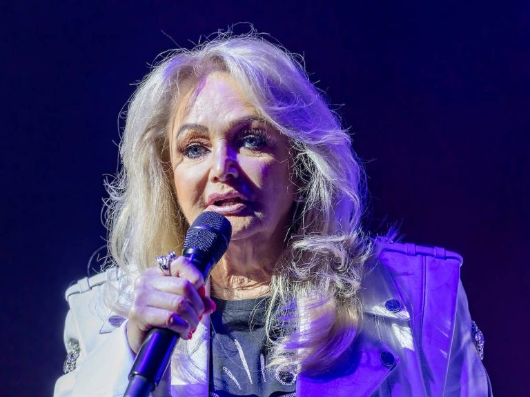 Aggasztó hírek érkeztek Bonnie Tyler-ről: az énekesnő állapota válságos, mesterséges kómában tartják 3